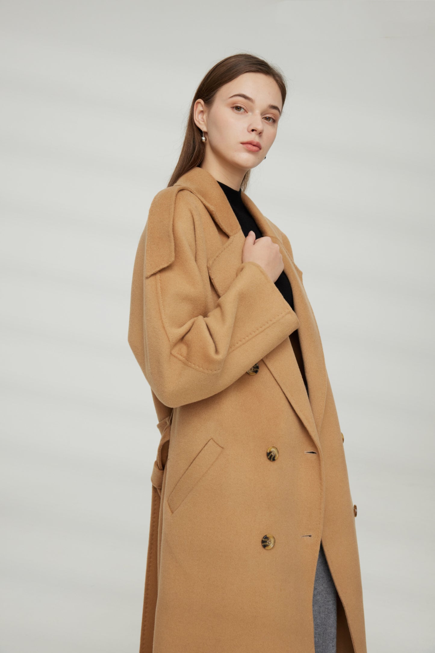 Damen doppelreihiger Wool-Trenchcoat 100% Wollmantel Schulterklappe Design